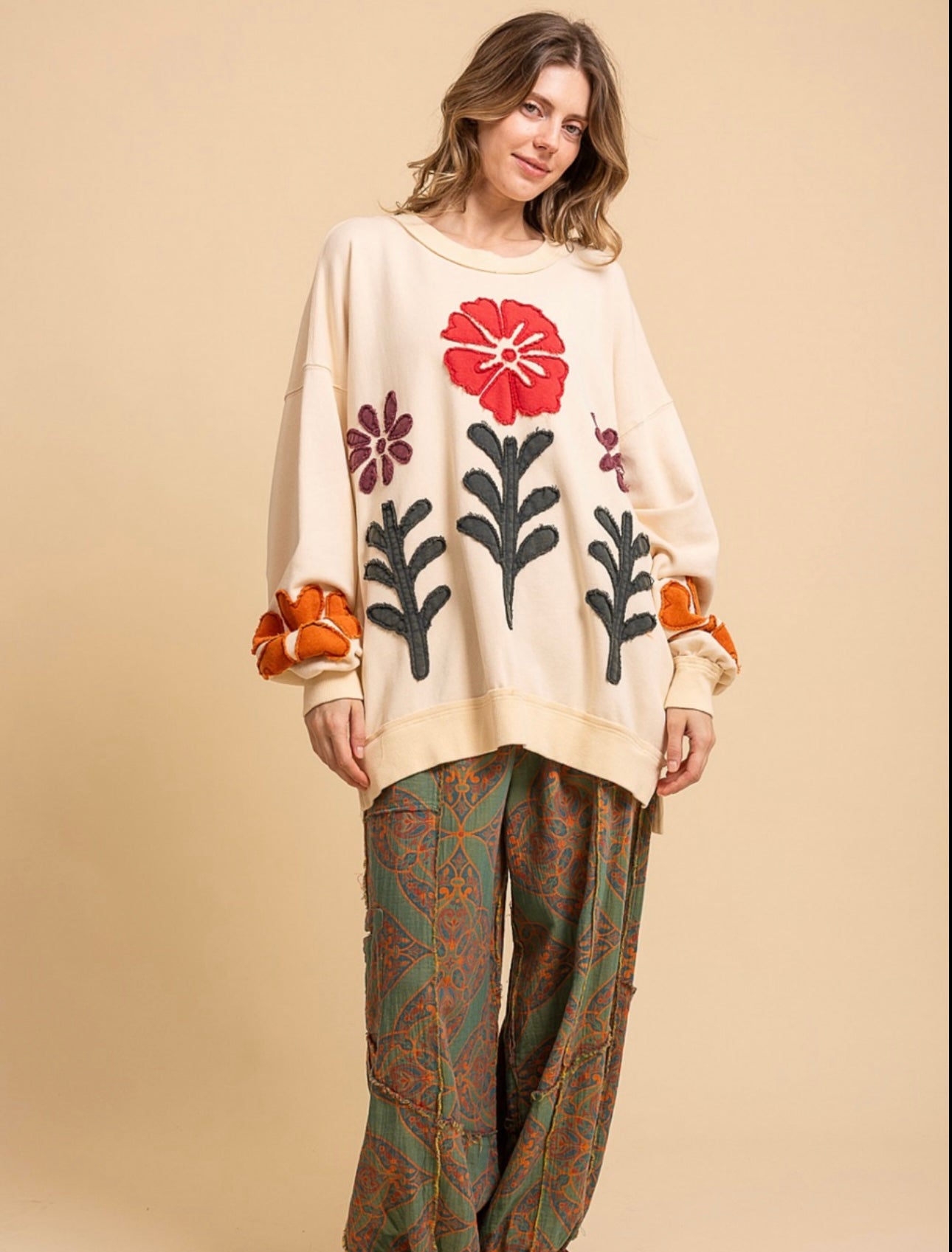 Blue velvet patchwork sweatshirt ecru