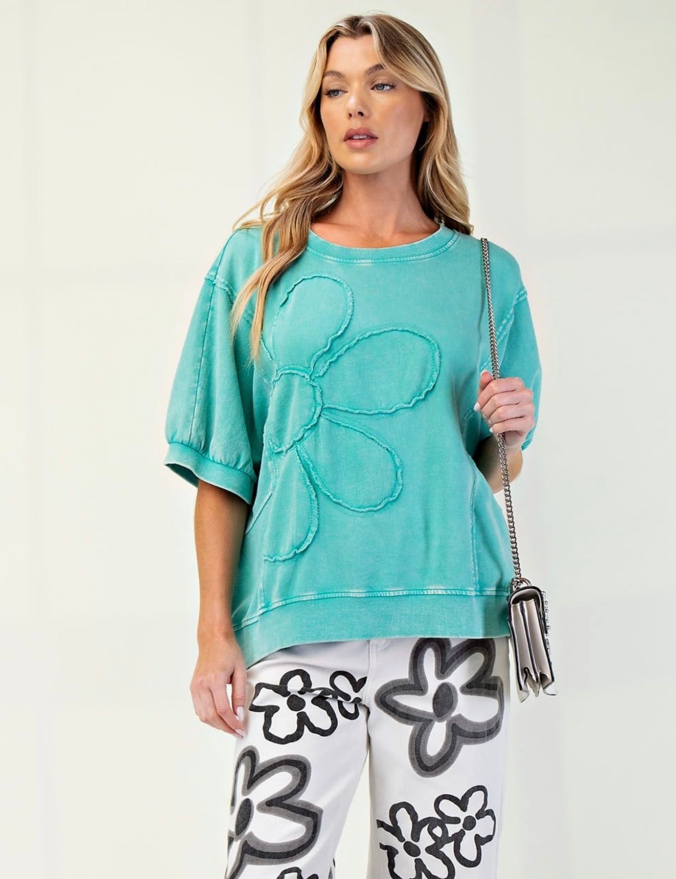 Easel raised flower sweatshirt tops