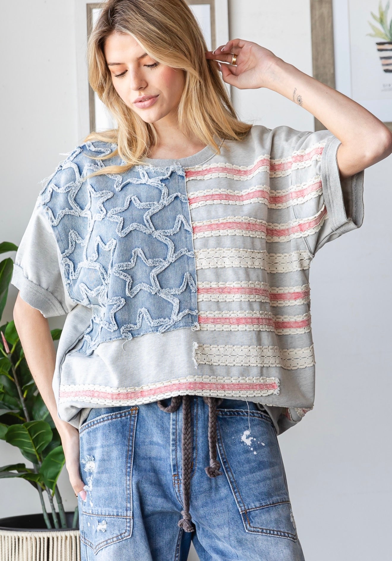 Oli and Hali Flag patch pullover