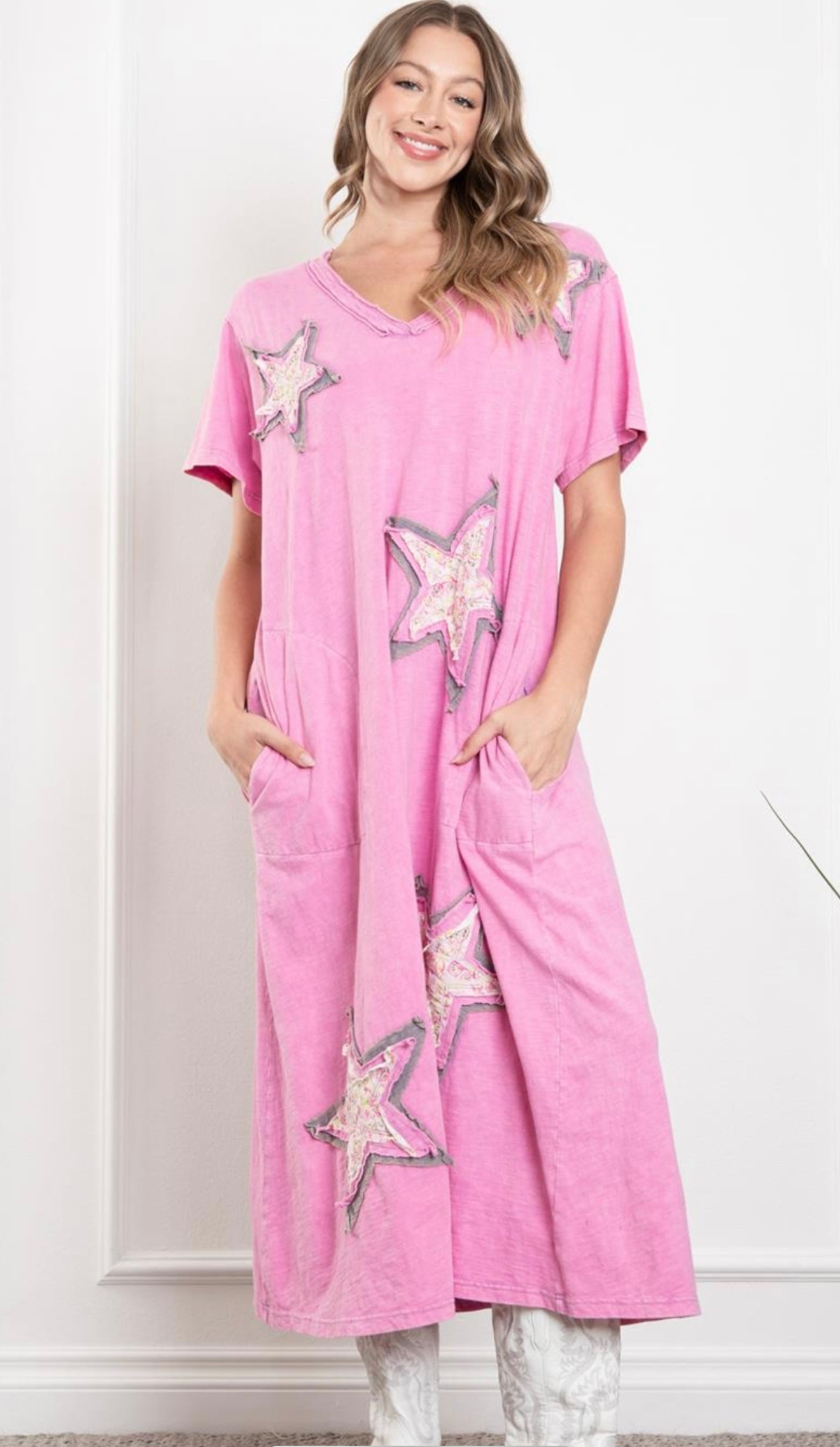 velvet t shirt dress Pink V-Neck fringe co this short sleeve dress is perfect for special occasions Blue velvet T-shirt star patch