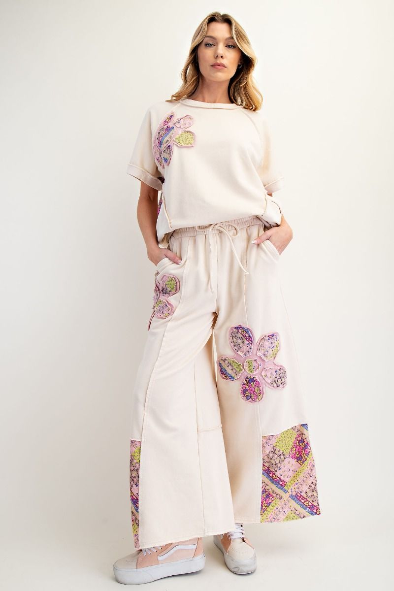 Easel flower patched detailed knit set