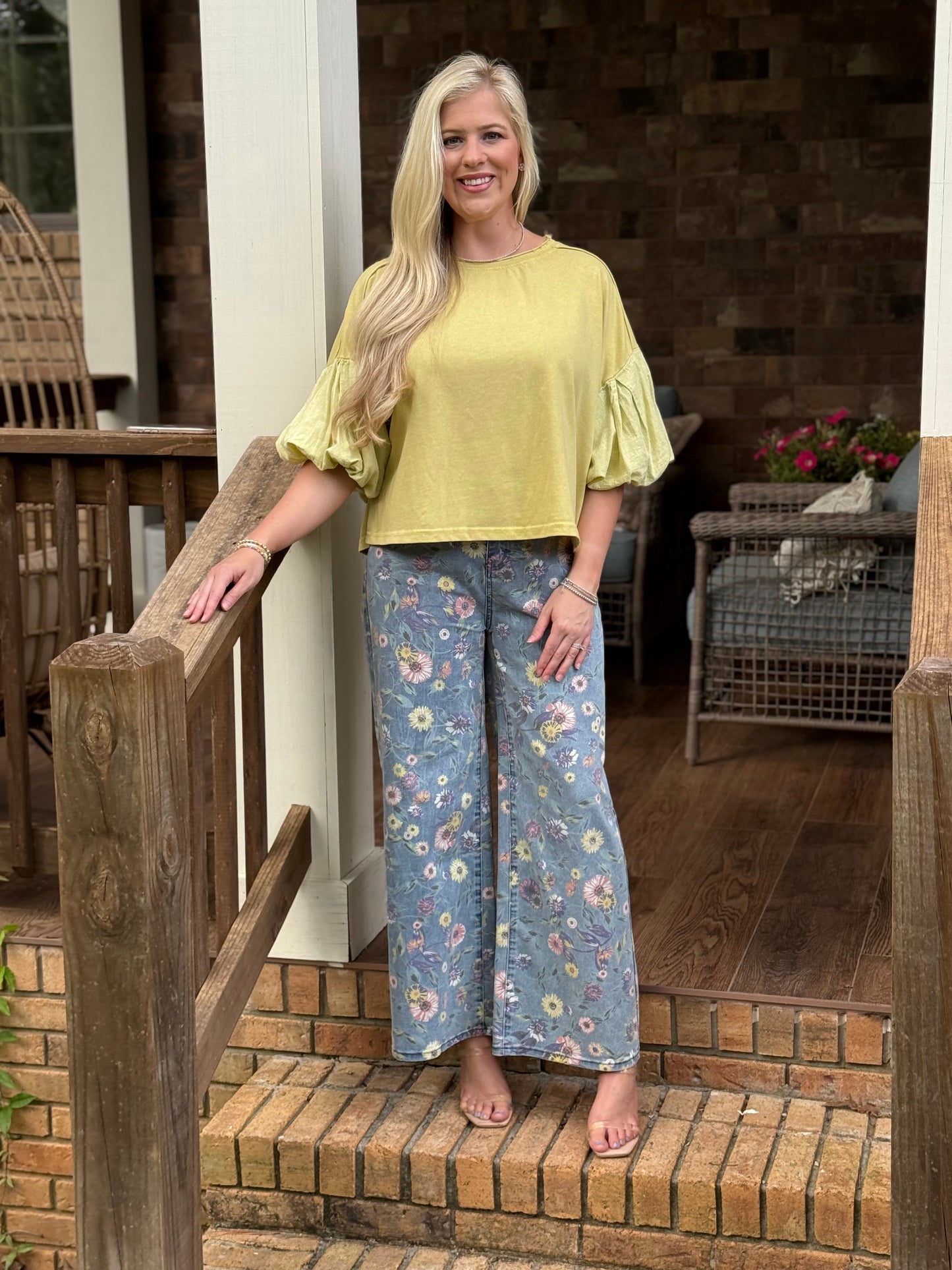 Easel cropped printed jeans