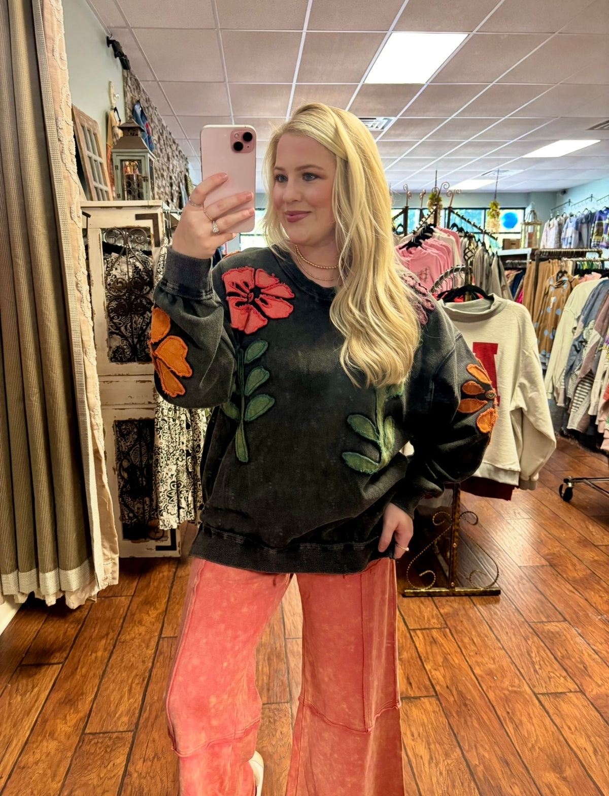 Blue velvet patchwork sweatshirt ecru