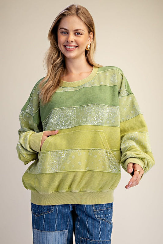 Easel BANDANA PRINT WASHED TERRY PULLOVER
