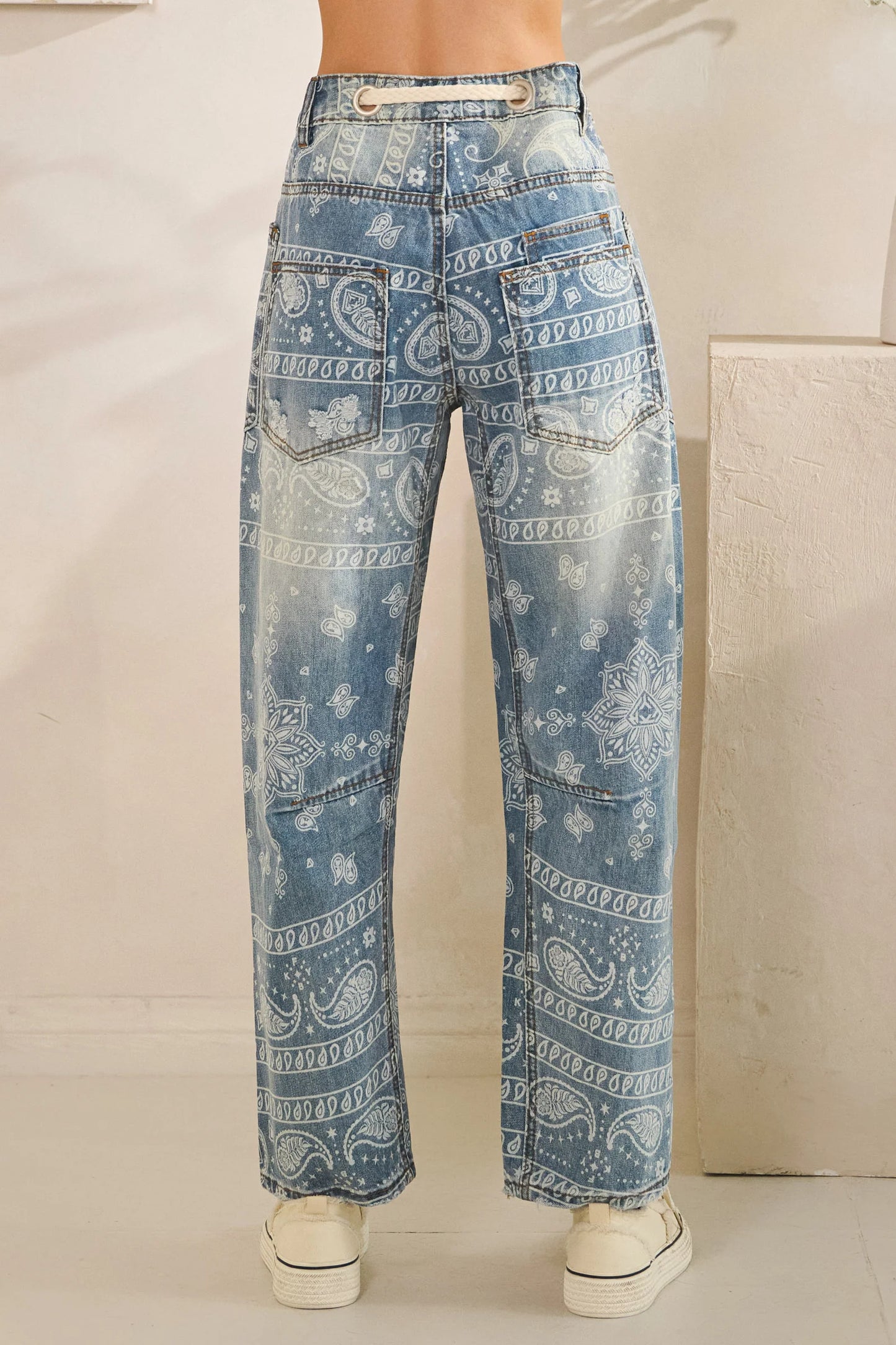 Oli and Hali washed denim belted jeans