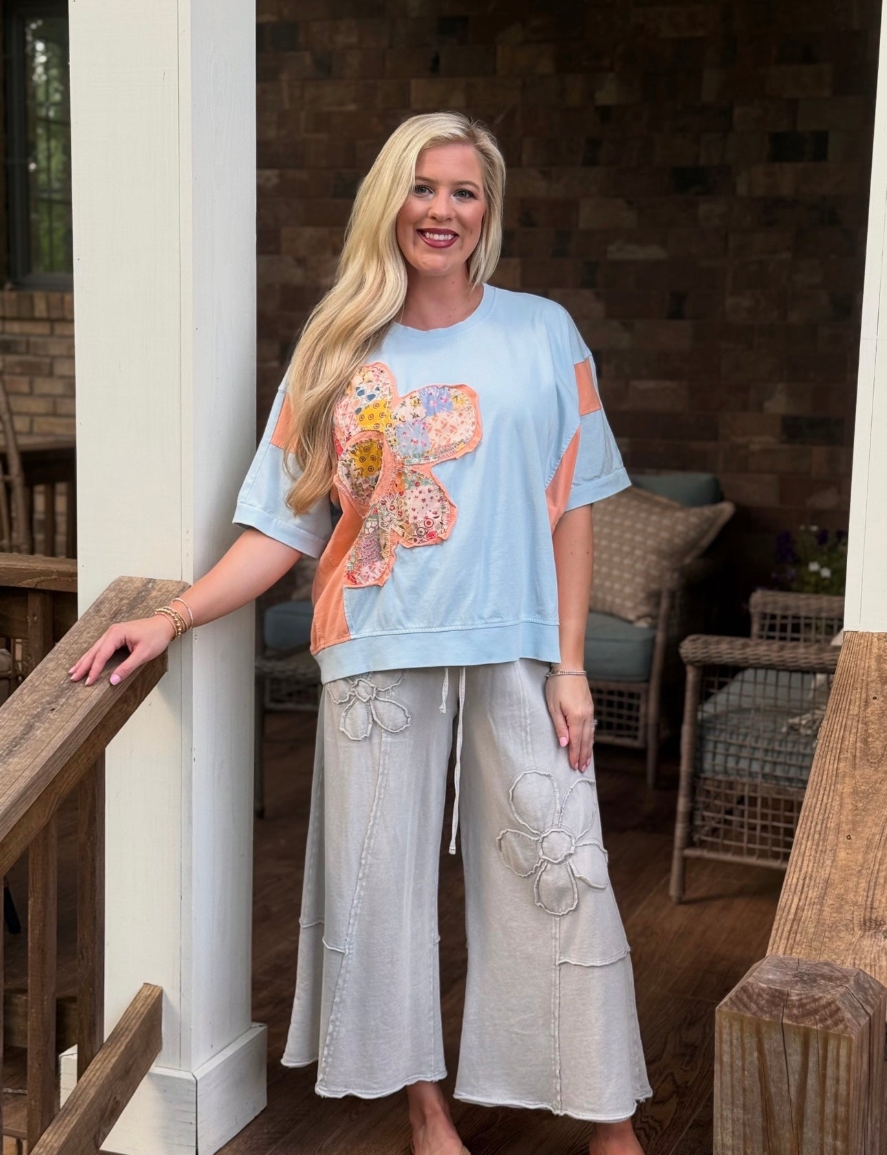 Easel mint patch sweatshirt top