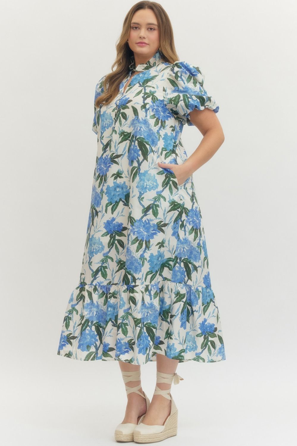 Entro blue and white floral midi