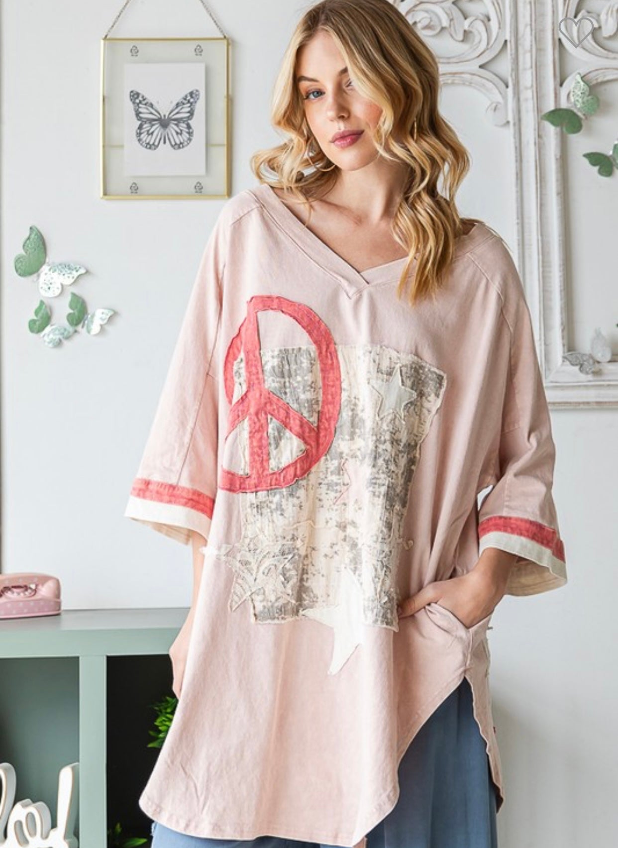 Oli and Hali Washed peace and star oversized top