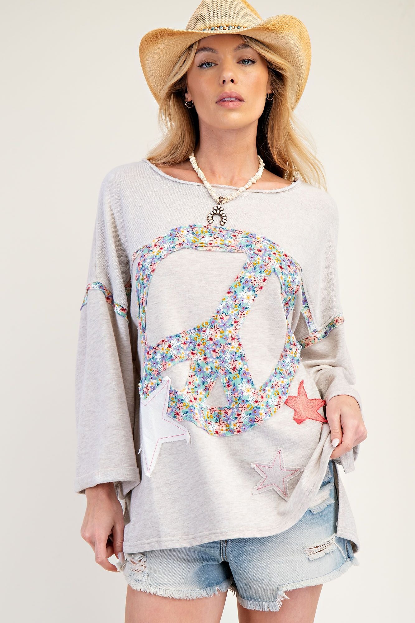 Easel patchwork peace +star top