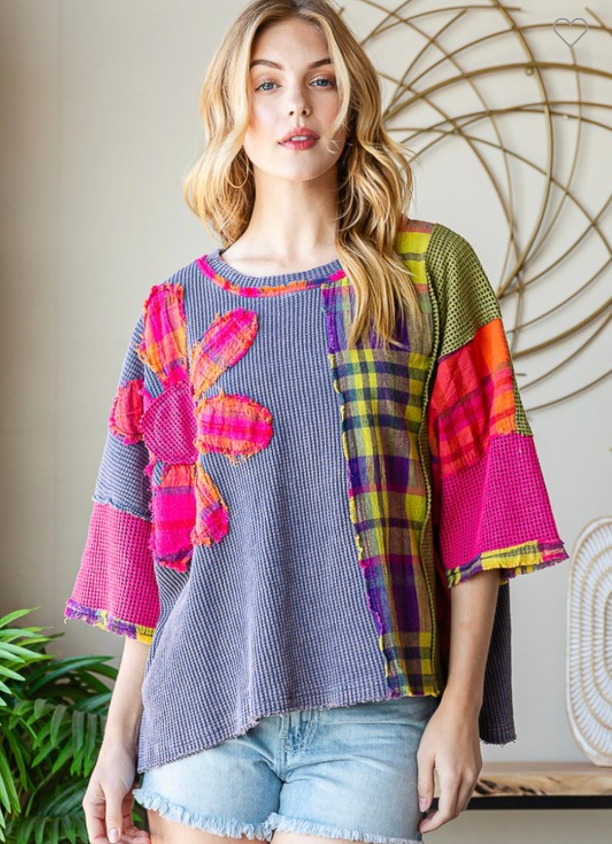 Oli and Hali Washed daisy patch pullover top