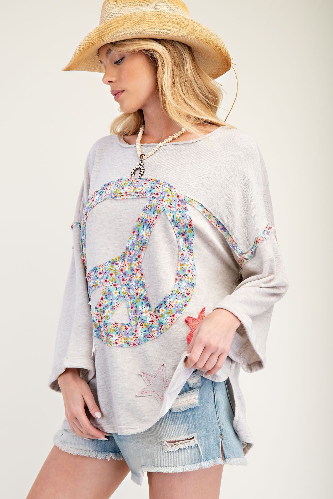 Easel patchwork peace +star top