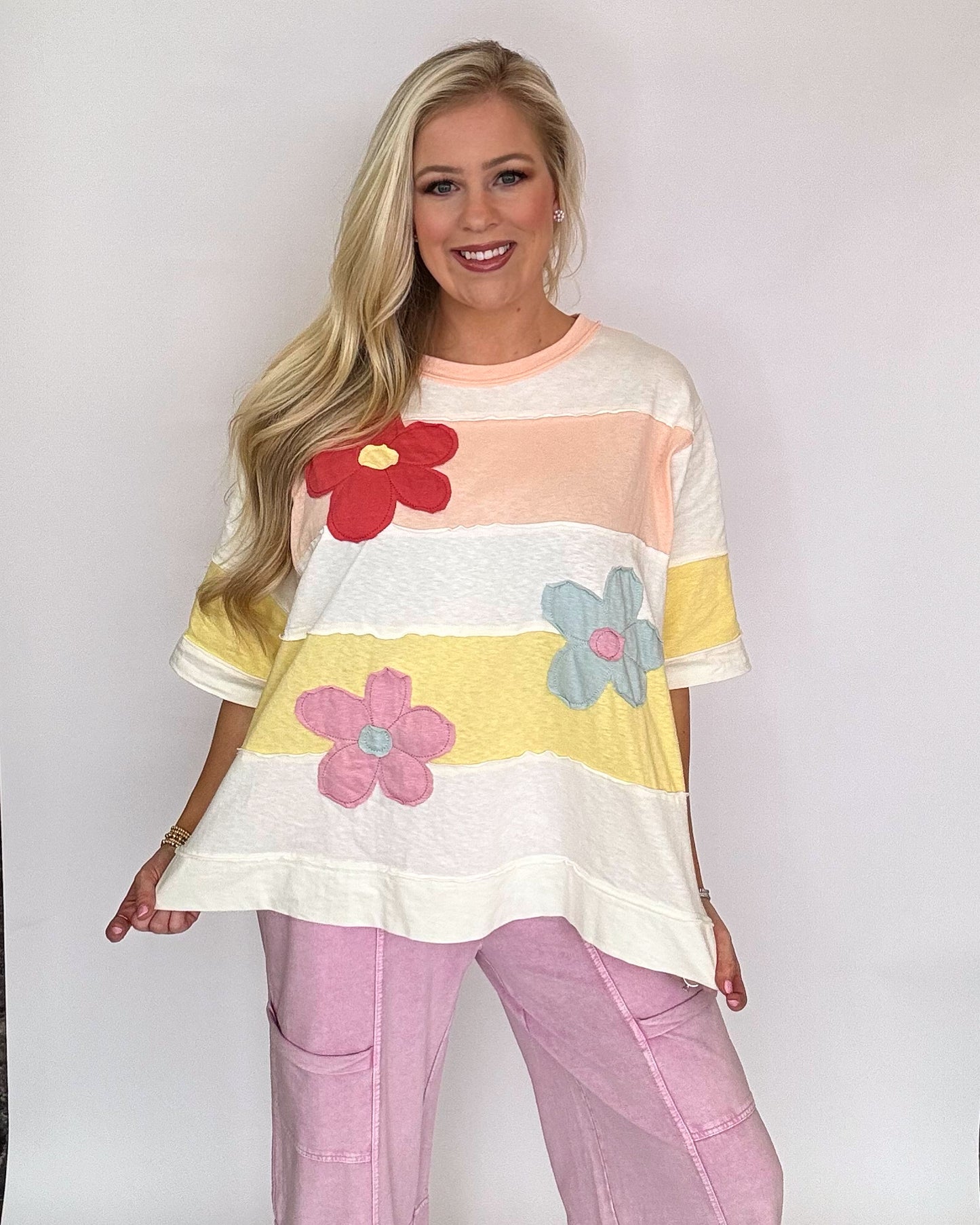 Easel colorful flower jersey top