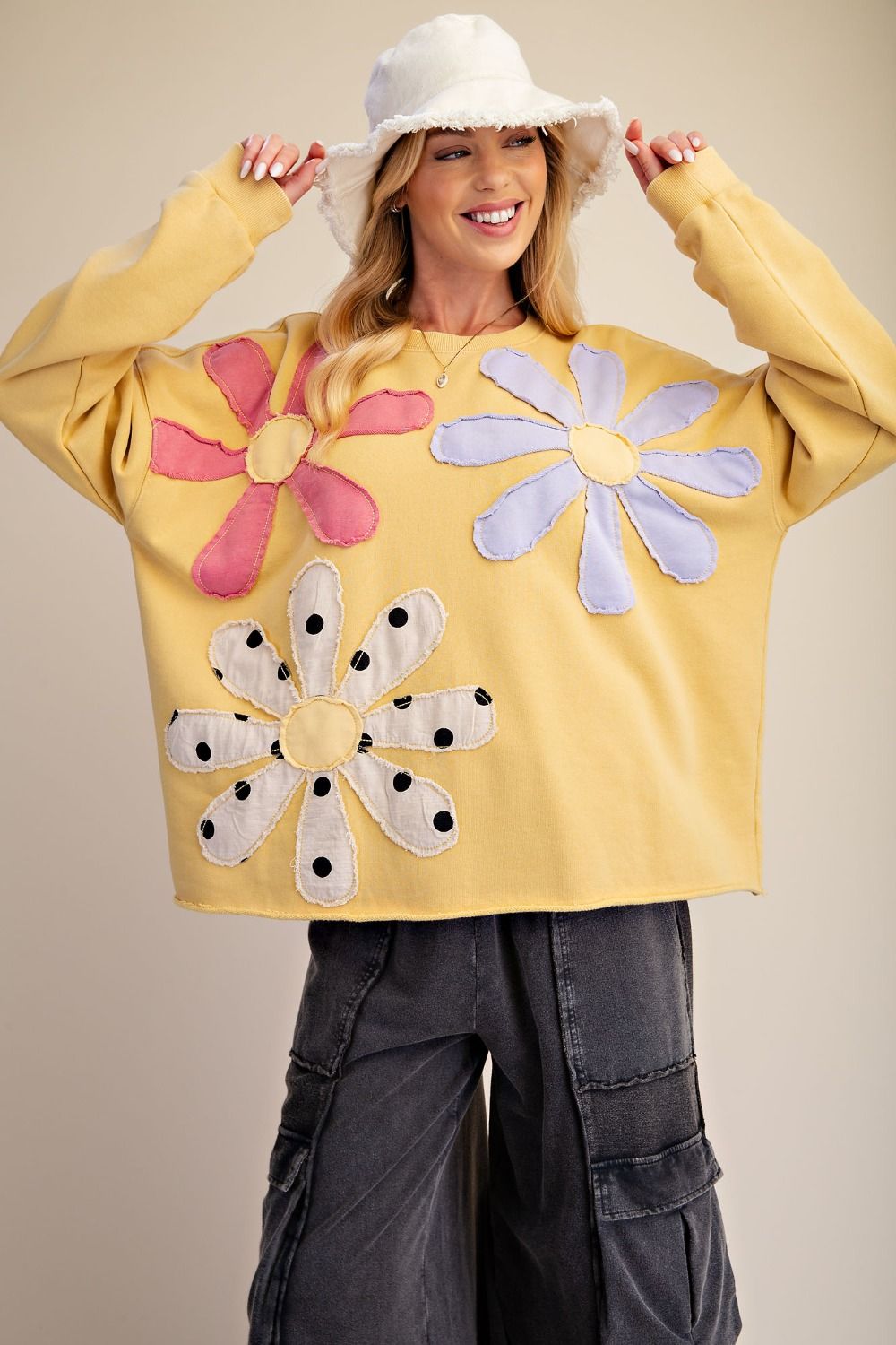 EASEL FLORAL PATCH FRONT WASHED TERRY PULLOVER BUTTER YELLOW