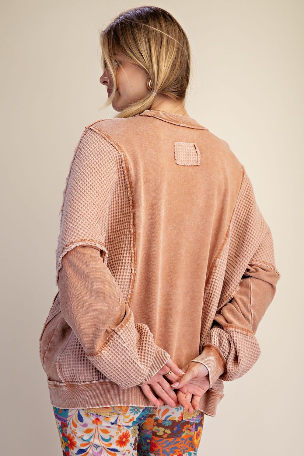 EASEL ALMOND THERMAL MIX WASHED TERRY PULLOVER