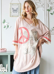 Oli and Hali Washed peace and star oversized top